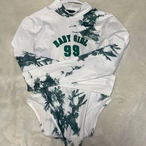 Size medium hasn’t been worn tags are taking off